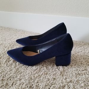Blue marine velvet shoes, size 6.5